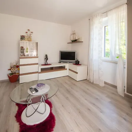 Nada By Interhome Apartman