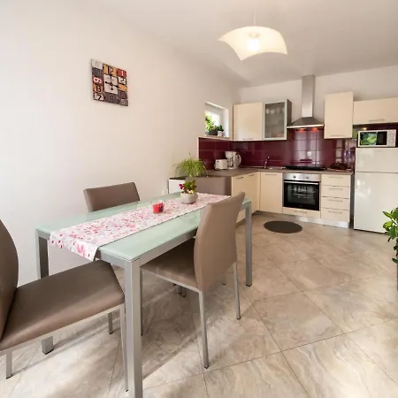 Apartman Nada By Interhome Lovran